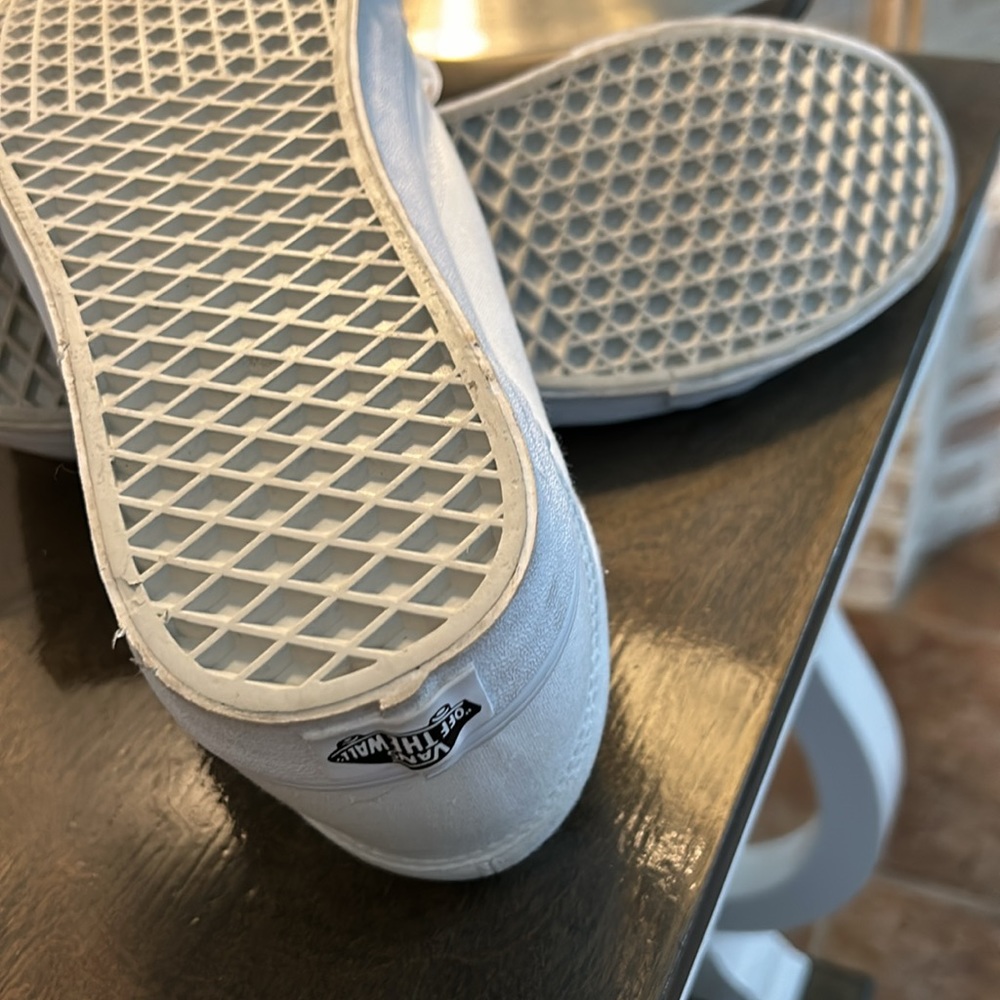 Vans - Picture 4 of 4